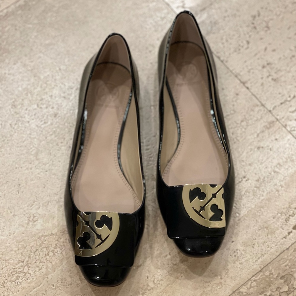 NOWT TORY BURCH Patent Flats